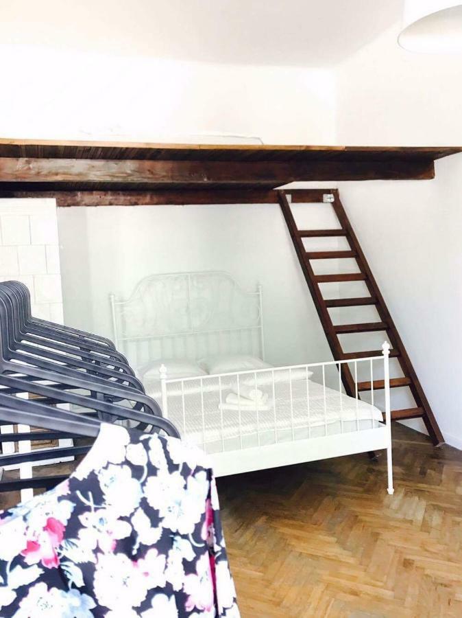 Przestrzenny Apartament W Centrum Krakowa. エクステリア 写真